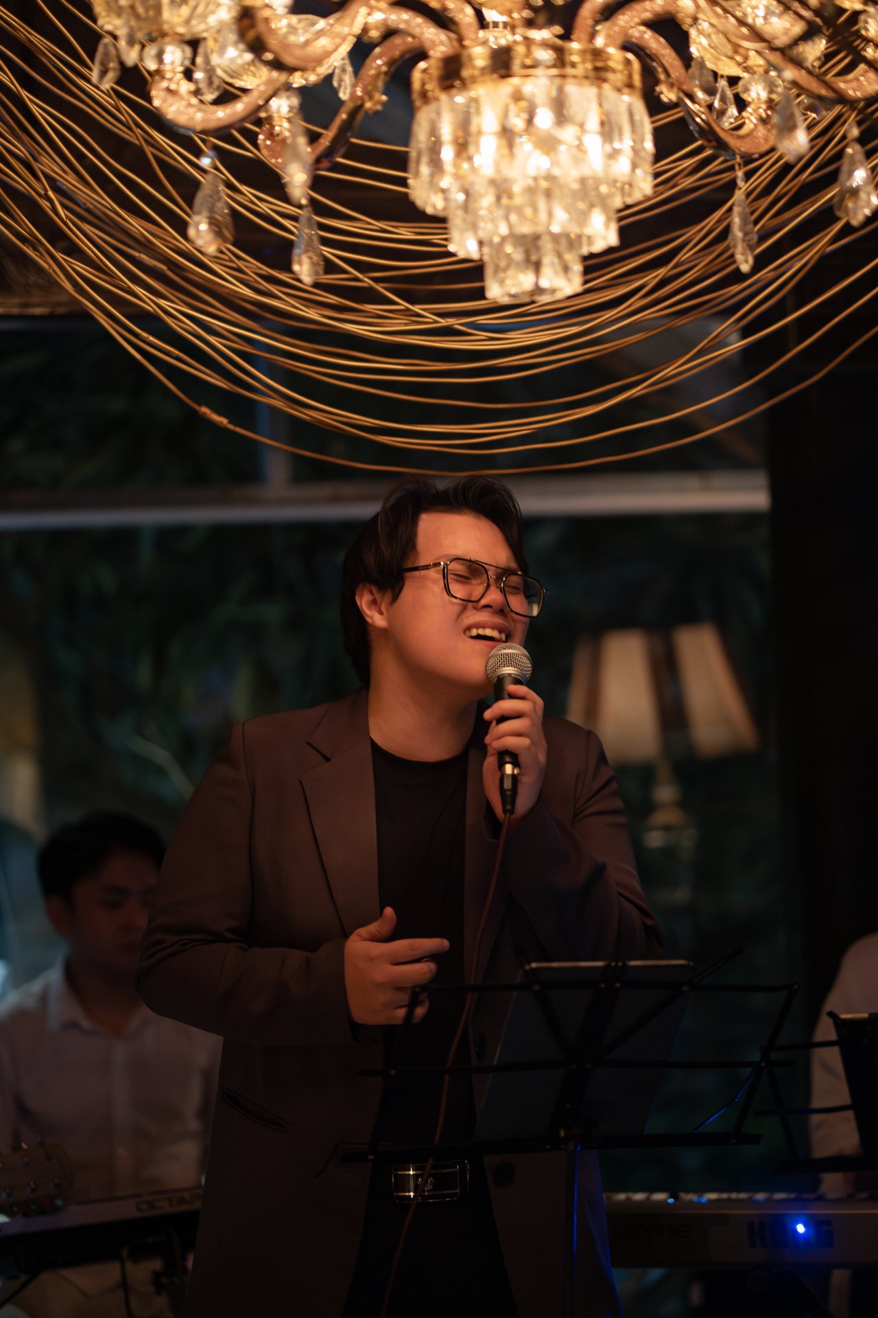 Moon Men live music cocktail bar Hanoi