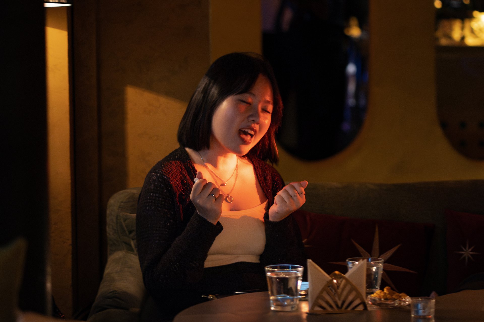 Live music night Moon Men bar Hanoi