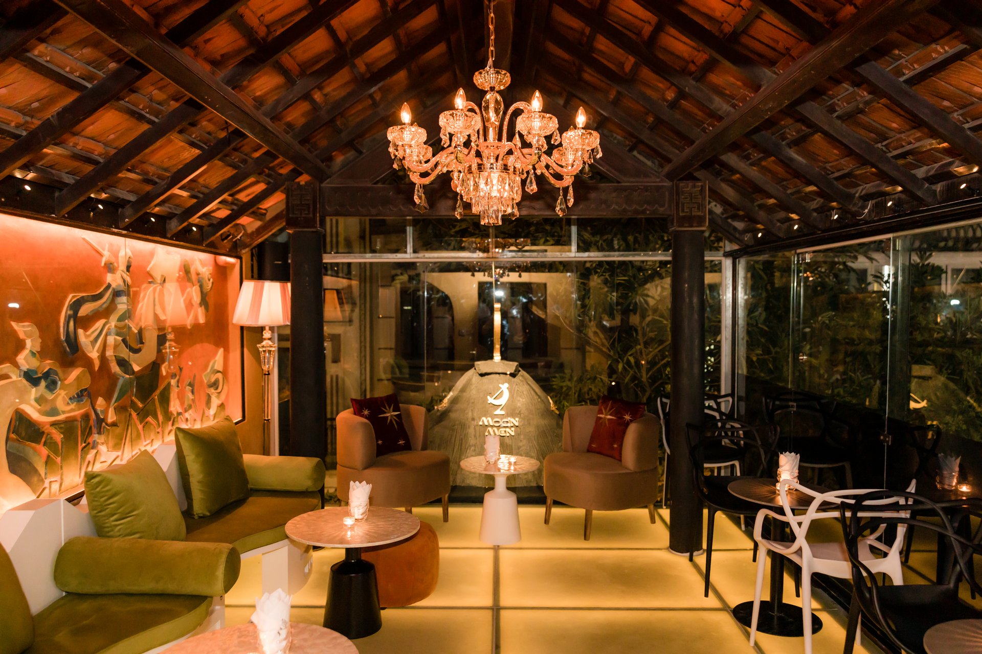 Moon Men soft opening December 2023