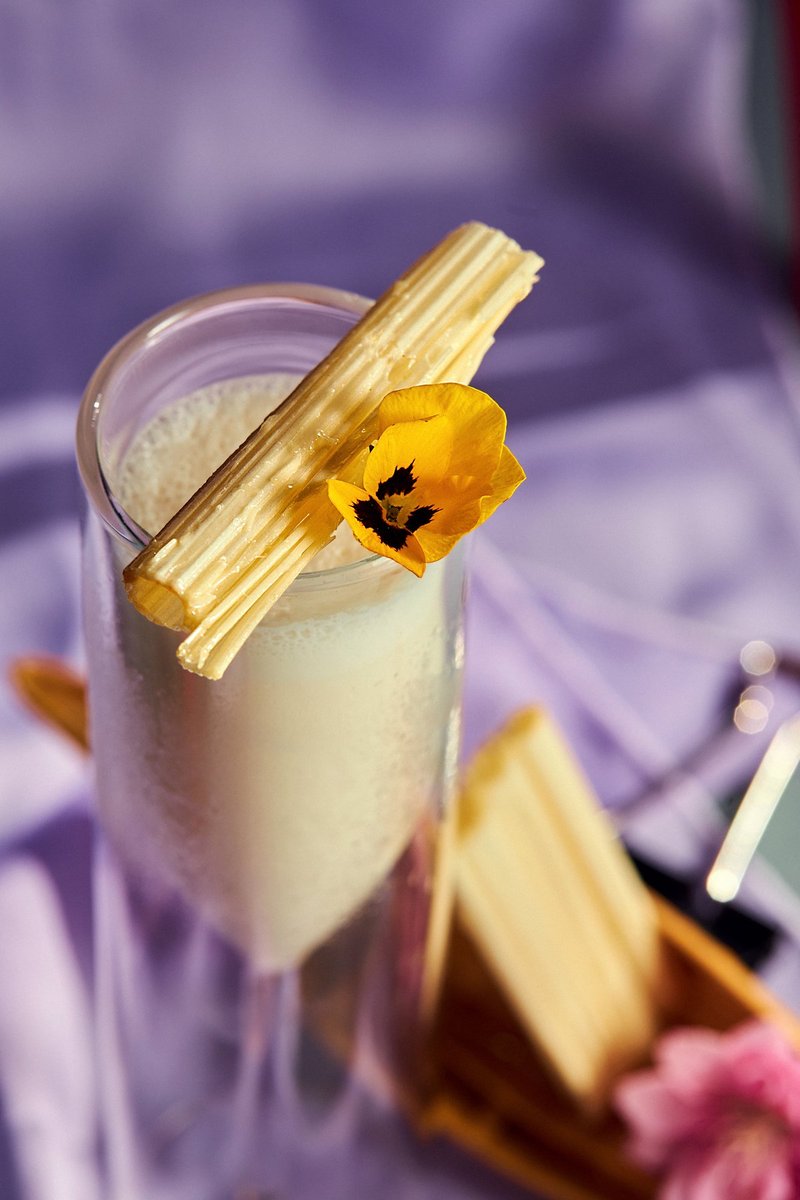 Khói Lạc cocktail at Moon Men Hanoi