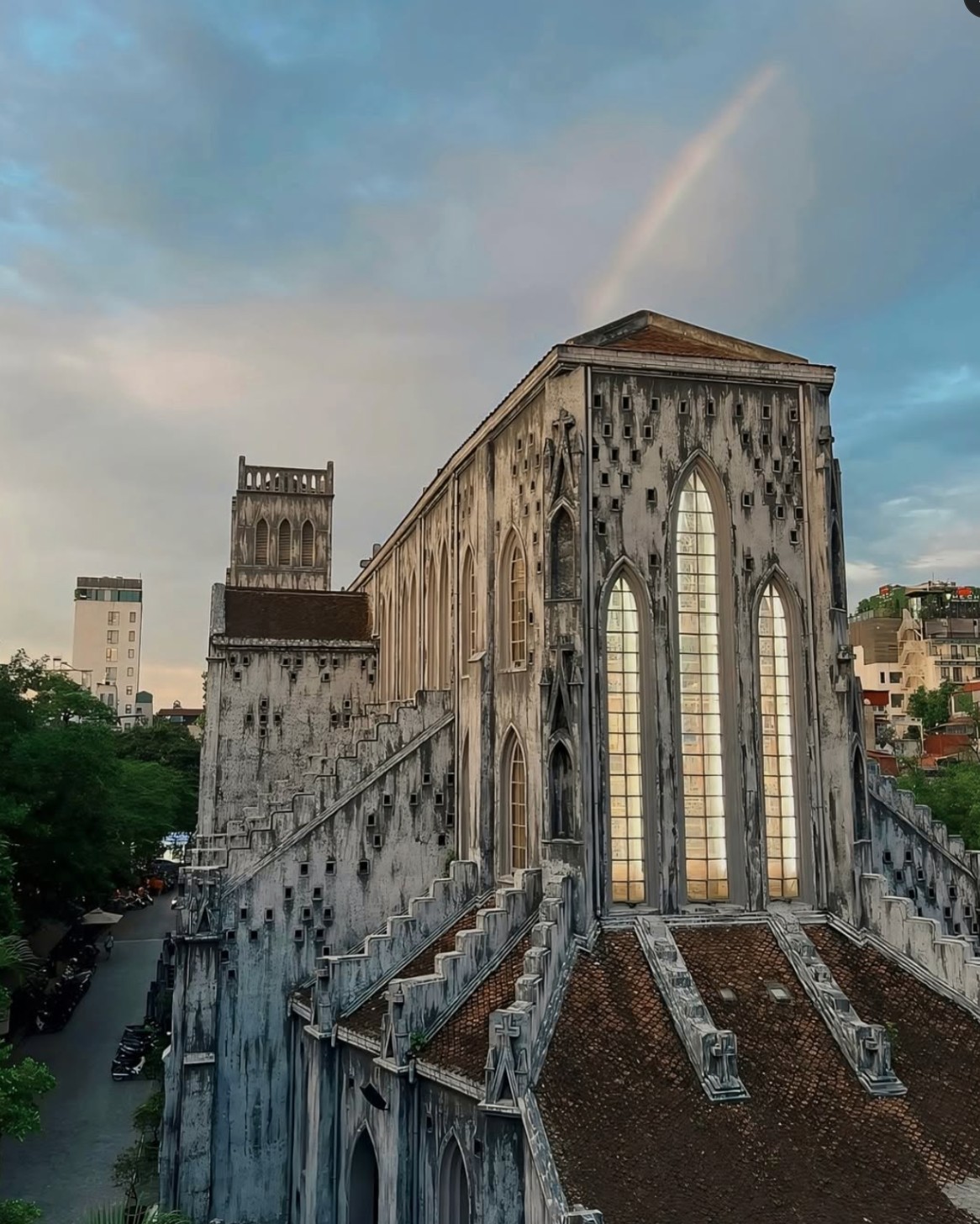 Have You Ever Experienced the Elegance of Moon Men?